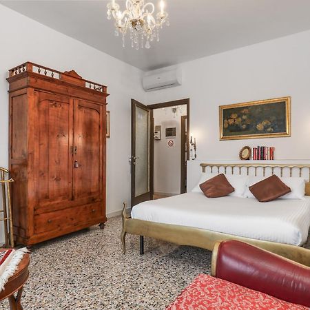 Suite Angolo Alla Stazione - Appartamento Con Terrazzo Panoramico Pavia Bagian luar foto