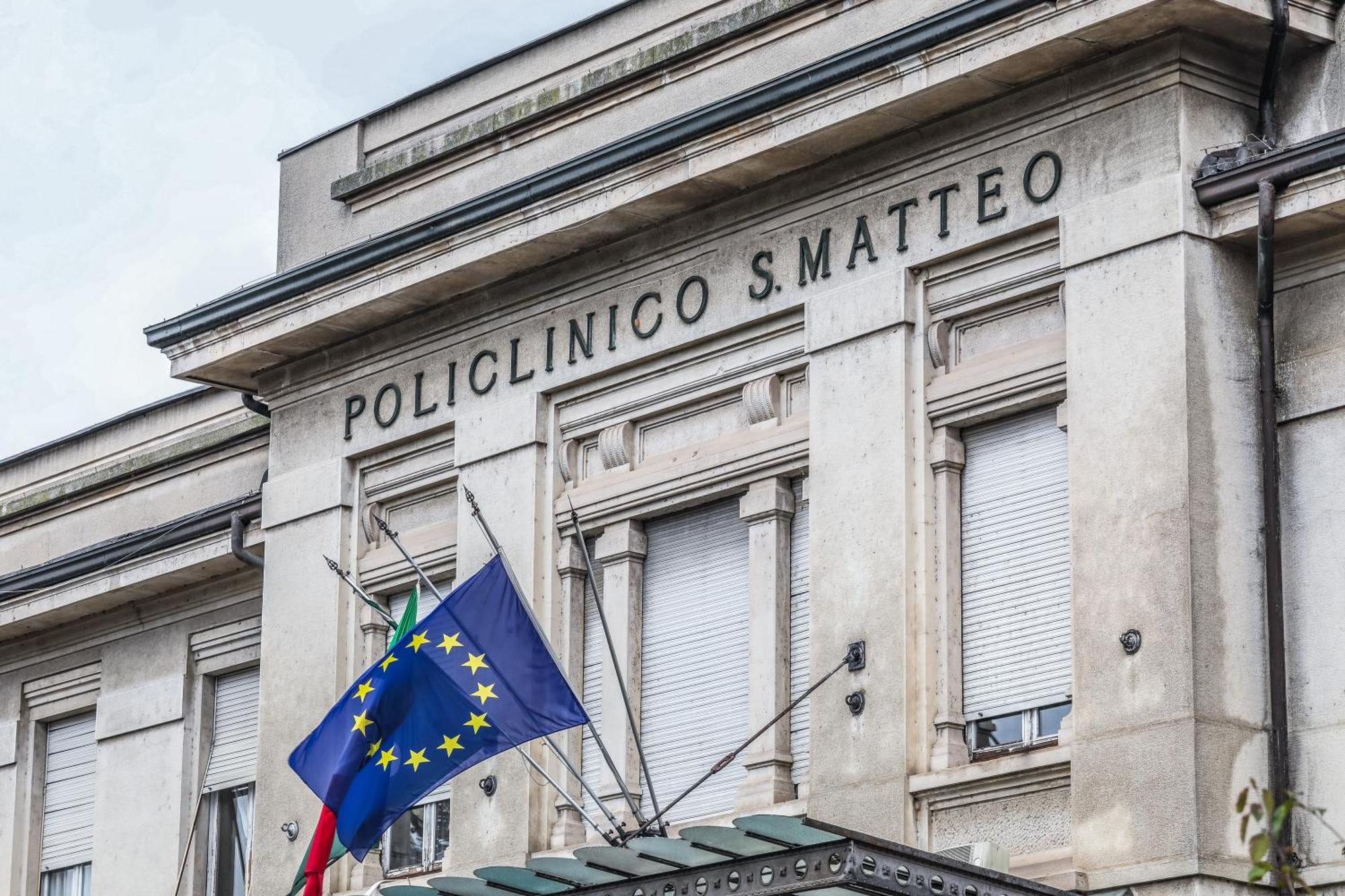 Suite Angolo Alla Stazione - Appartamento Con Terrazzo Panoramico Pavia Bagian luar foto