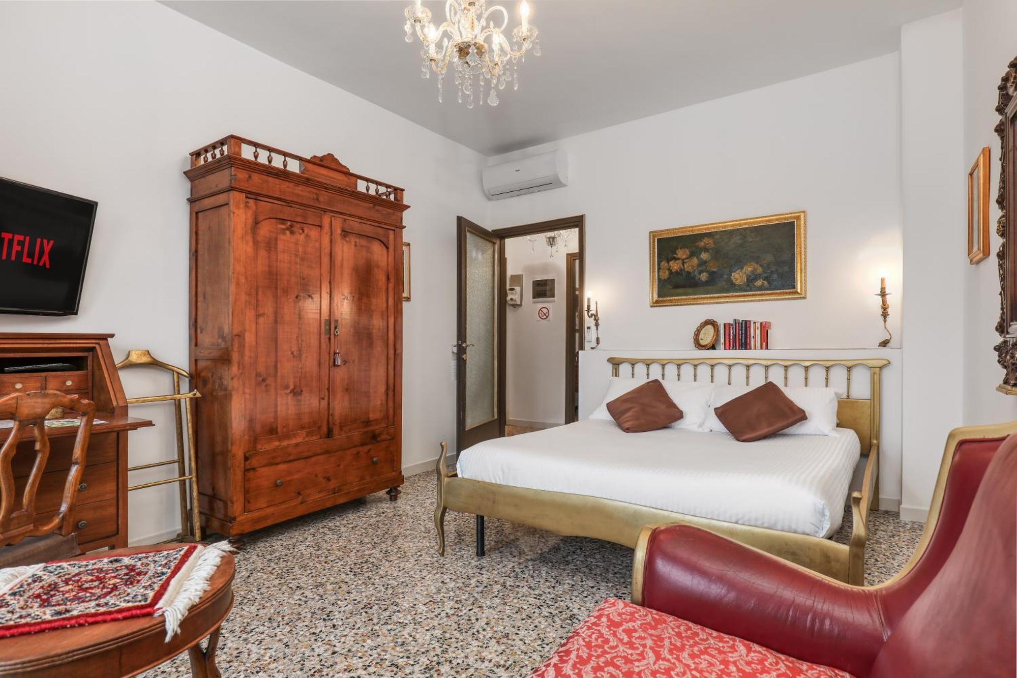 Suite Angolo Alla Stazione - Appartamento Con Terrazzo Panoramico Pavia Bagian luar foto