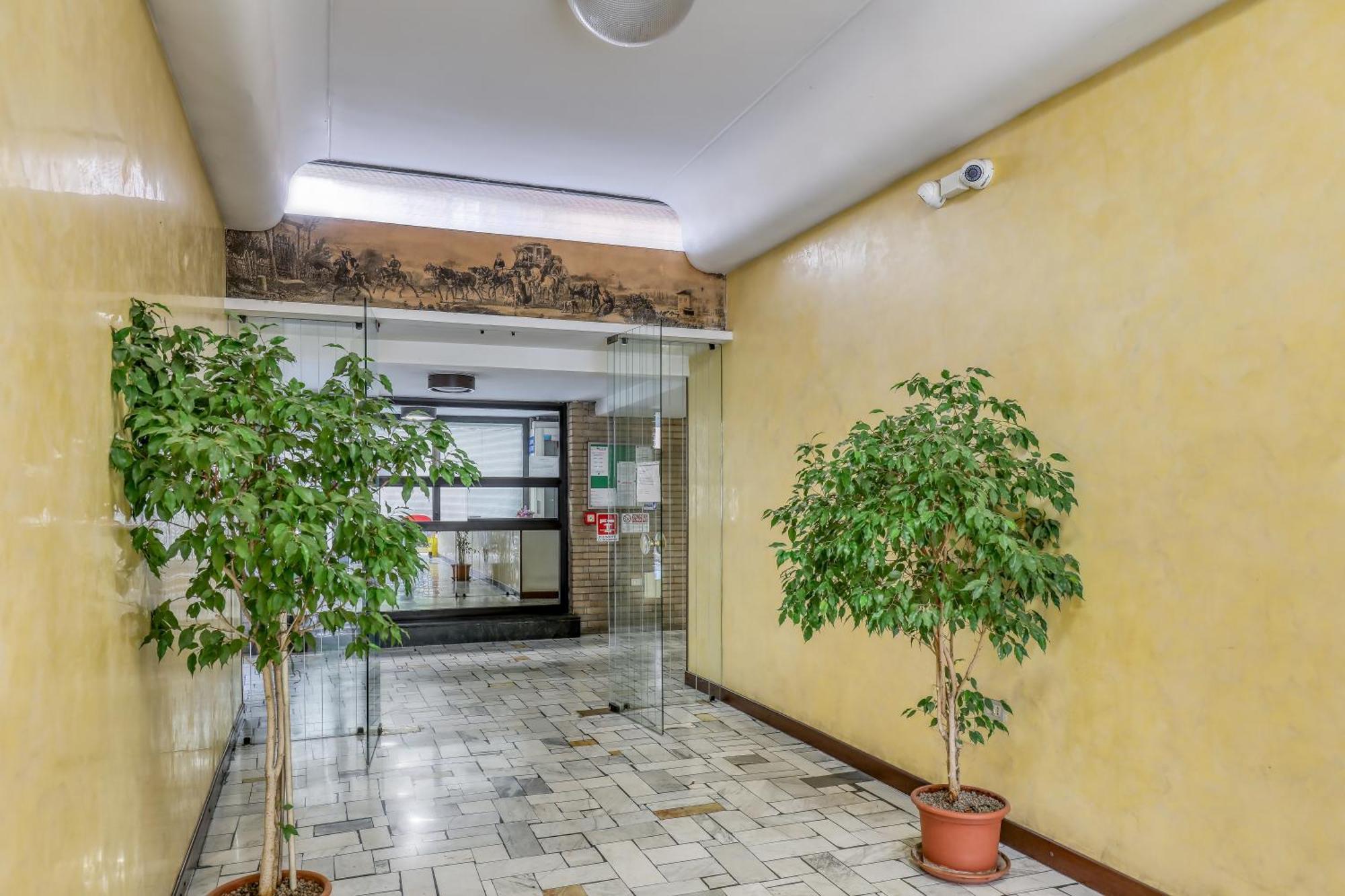 Suite Angolo Alla Stazione - Appartamento Con Terrazzo Panoramico Pavia Bagian luar foto